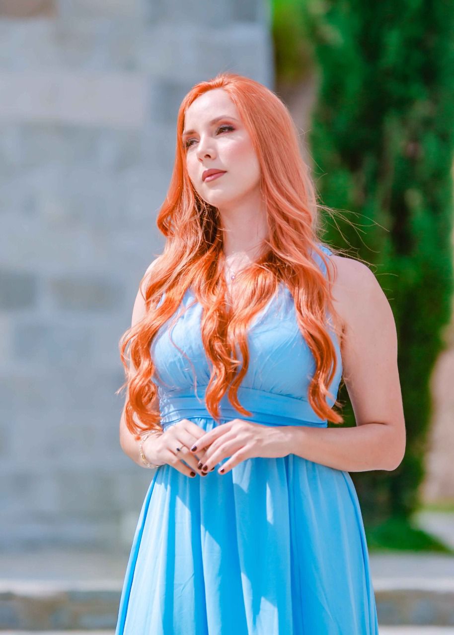 Sara Soares - Psicóloga clínica especializada em Terapia Cognitivo-Comportamental TCC, relacionamentos, ansiedade infantil e bem-estar emocional